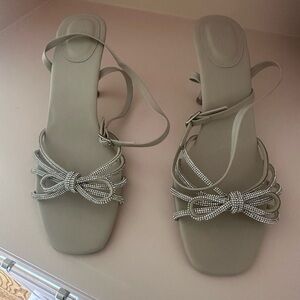 Elegant Beige Strappy Sandals with Rhinestone Bow